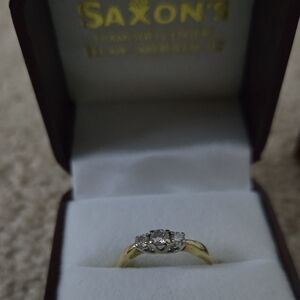 Three-Stone Diamond Ring in Yellow Gold